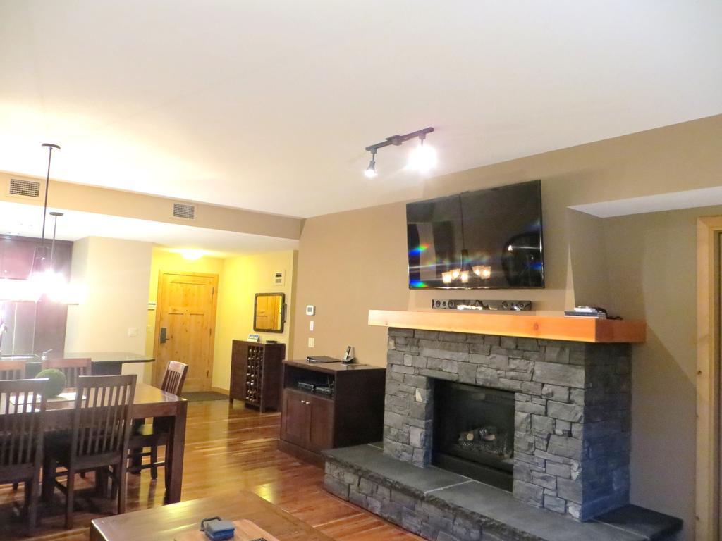 Luxury Canmore Vacations Szoba fotó