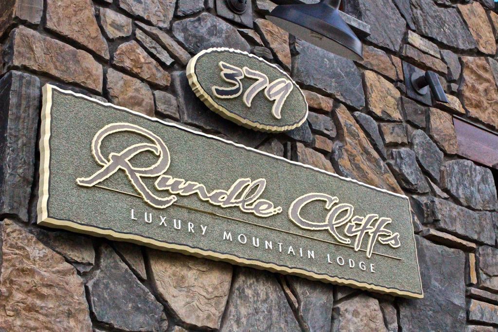 Luxury Canmore Vacations Szoba fotó